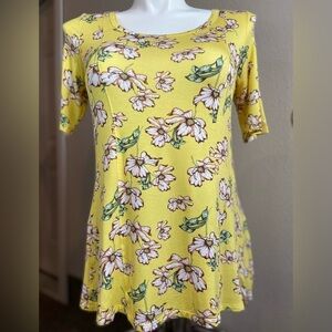 Shiela Rose~Bright Sunshine & Flower Top~Short Sleeve~Scoop Neck~Stretchy~Size M